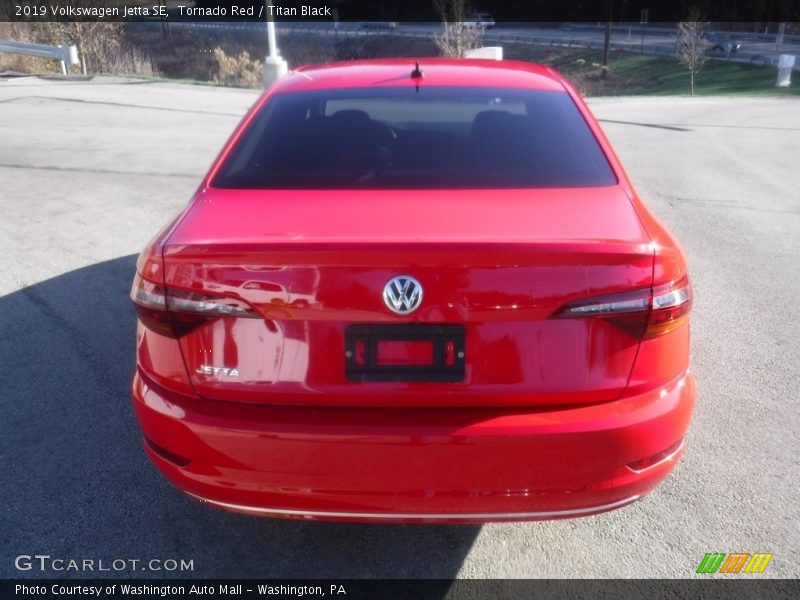 Tornado Red / Titan Black 2019 Volkswagen Jetta SE