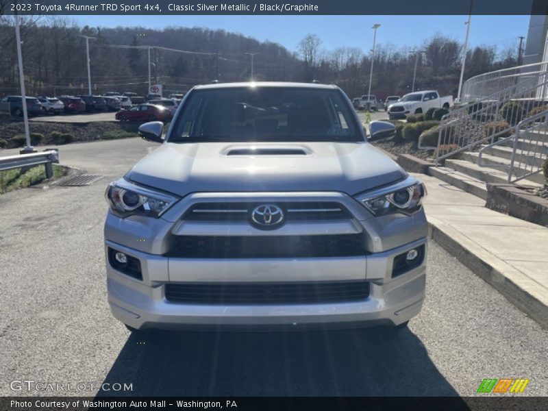 Classic Silver Metallic / Black/Graphite 2023 Toyota 4Runner TRD Sport 4x4