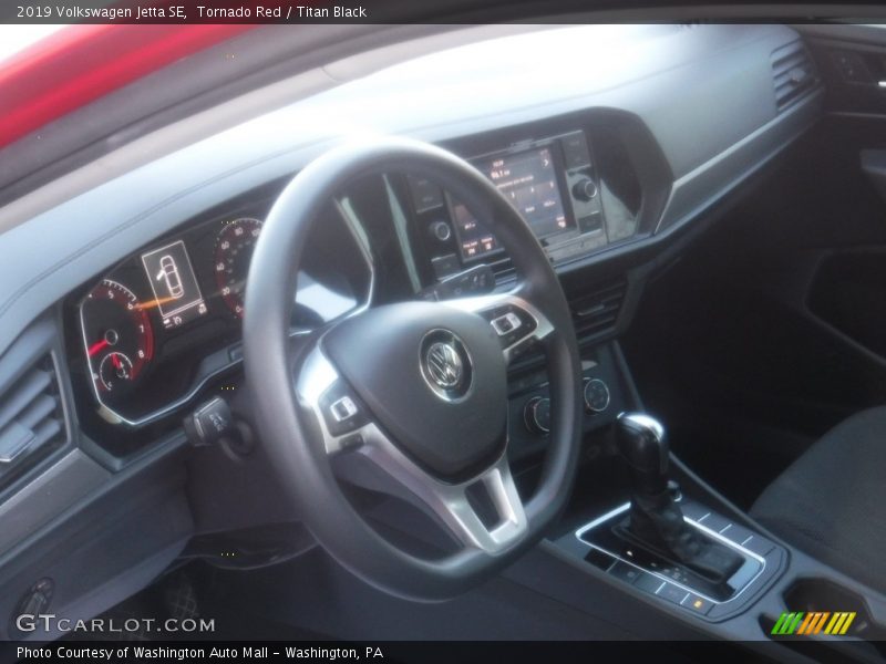 Tornado Red / Titan Black 2019 Volkswagen Jetta SE