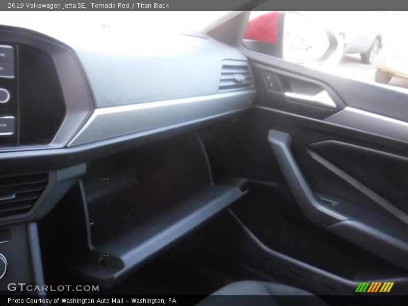 Tornado Red / Titan Black 2019 Volkswagen Jetta SE