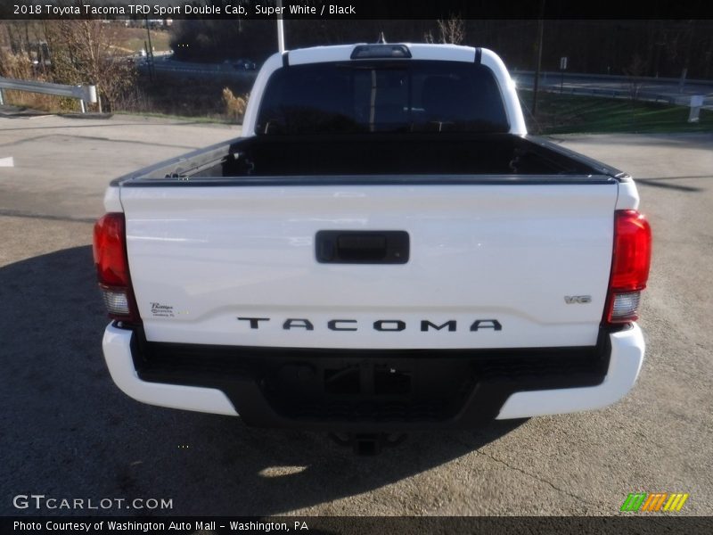 Super White / Black 2018 Toyota Tacoma TRD Sport Double Cab