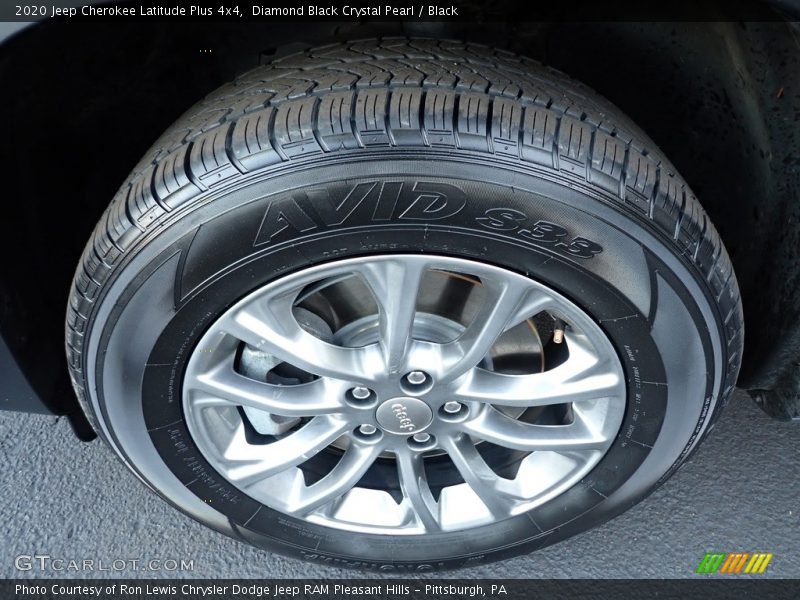 Diamond Black Crystal Pearl / Black 2020 Jeep Cherokee Latitude Plus 4x4