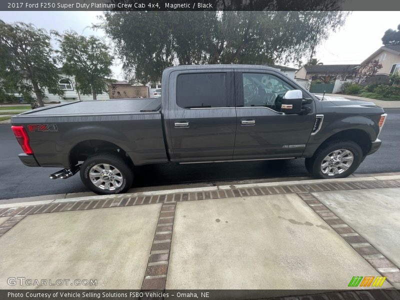 Magnetic / Black 2017 Ford F250 Super Duty Platinum Crew Cab 4x4
