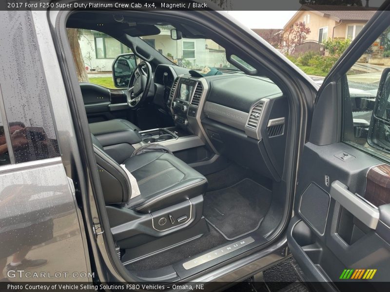 Magnetic / Black 2017 Ford F250 Super Duty Platinum Crew Cab 4x4