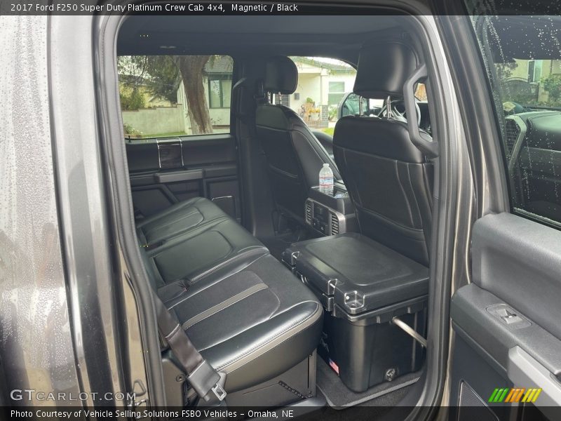 Magnetic / Black 2017 Ford F250 Super Duty Platinum Crew Cab 4x4