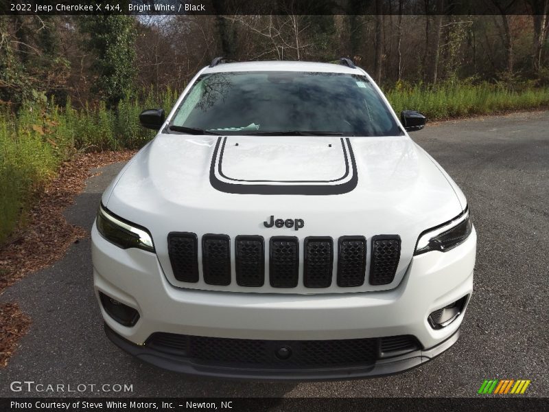 Bright White / Black 2022 Jeep Cherokee X 4x4