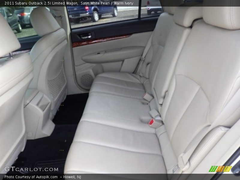 Satin White Pearl / Warm Ivory 2011 Subaru Outback 2.5i Limited Wagon