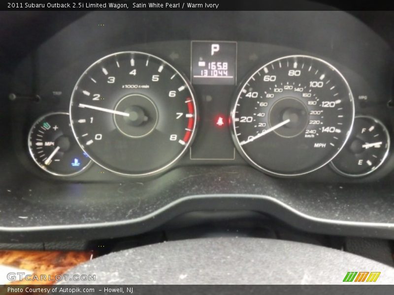 Satin White Pearl / Warm Ivory 2011 Subaru Outback 2.5i Limited Wagon