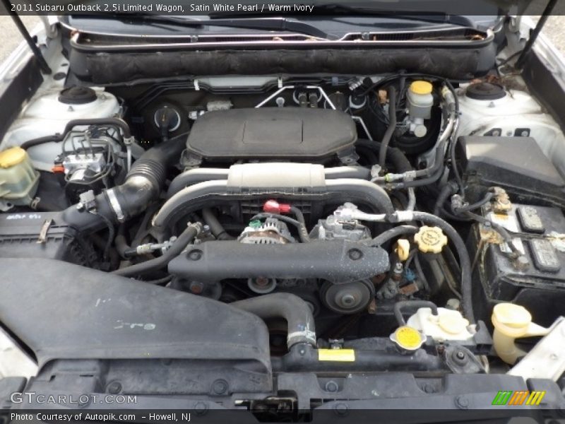 Satin White Pearl / Warm Ivory 2011 Subaru Outback 2.5i Limited Wagon