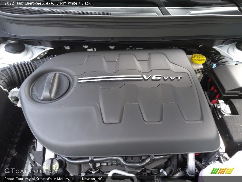 Bright White / Black 2022 Jeep Cherokee X 4x4