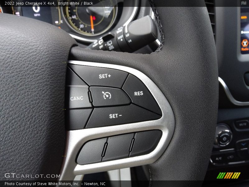 Bright White / Black 2022 Jeep Cherokee X 4x4