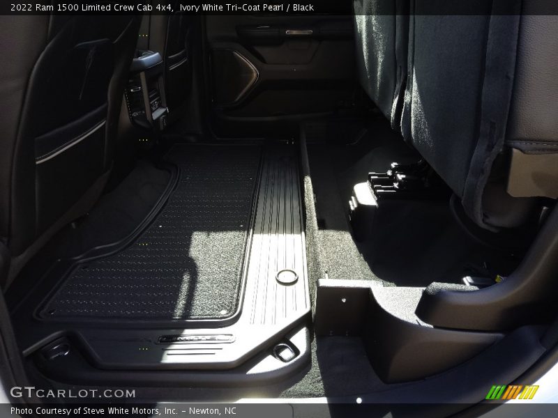 Ivory White Tri-Coat Pearl / Black 2022 Ram 1500 Limited Crew Cab 4x4