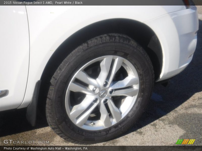 Pearl White / Black 2015 Nissan Rogue Select S AWD