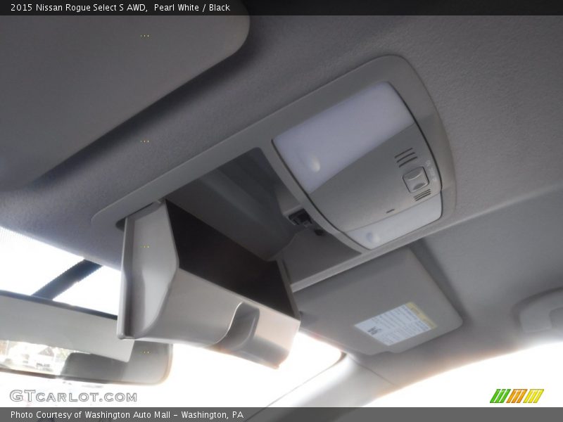 Pearl White / Black 2015 Nissan Rogue Select S AWD