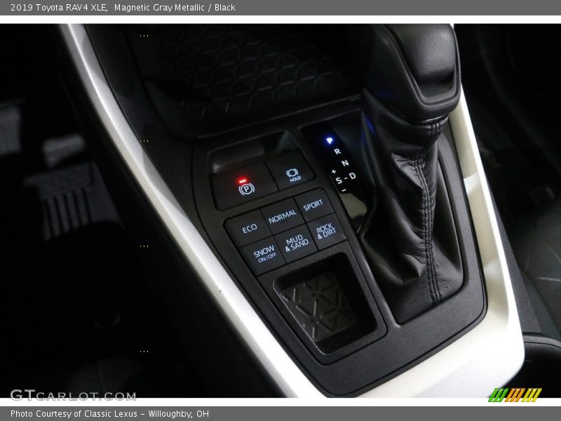 Magnetic Gray Metallic / Black 2019 Toyota RAV4 XLE