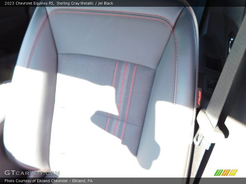 Sterling Gray Metallic / Jet Black 2023 Chevrolet Equinox RS