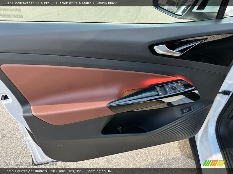 Glacier White Metallic / Galaxy Black 2021 Volkswagen ID.4 Pro S