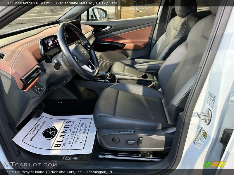Glacier White Metallic / Galaxy Black 2021 Volkswagen ID.4 Pro S