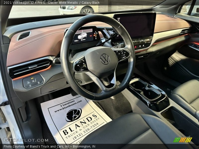 Glacier White Metallic / Galaxy Black 2021 Volkswagen ID.4 Pro S