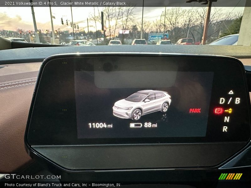 Glacier White Metallic / Galaxy Black 2021 Volkswagen ID.4 Pro S