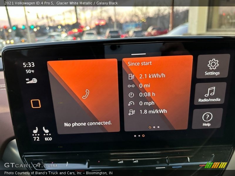 Glacier White Metallic / Galaxy Black 2021 Volkswagen ID.4 Pro S