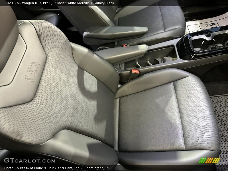 Glacier White Metallic / Galaxy Black 2021 Volkswagen ID.4 Pro S