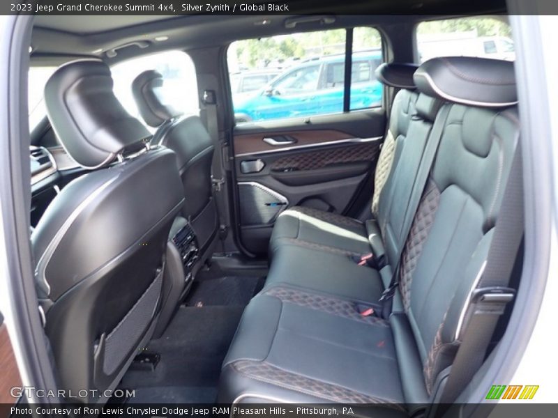 Silver Zynith / Global Black 2023 Jeep Grand Cherokee Summit 4x4