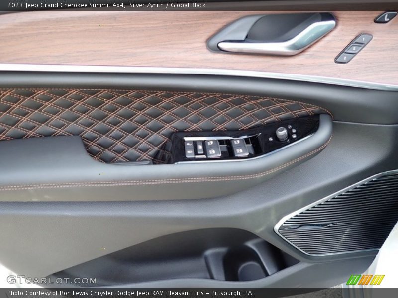 Silver Zynith / Global Black 2023 Jeep Grand Cherokee Summit 4x4