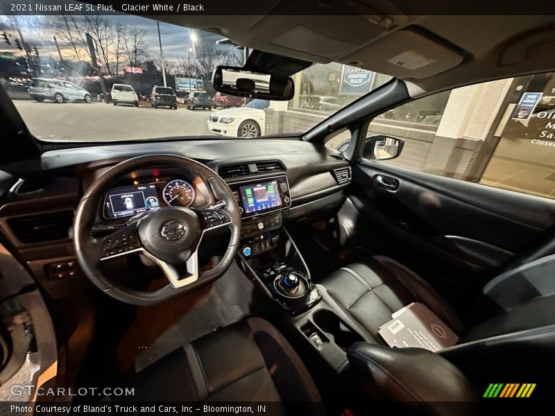 Glacier White / Black 2021 Nissan LEAF SL Plus
