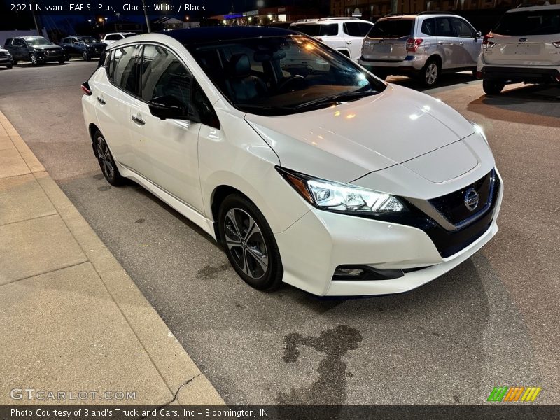 Glacier White / Black 2021 Nissan LEAF SL Plus