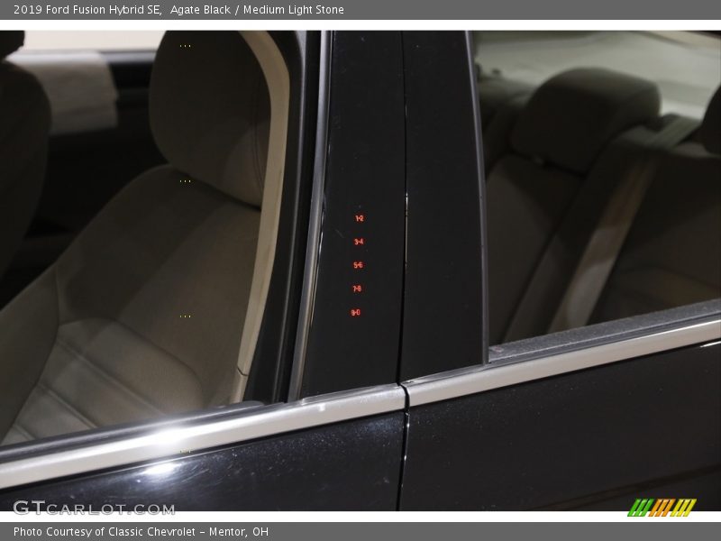 Agate Black / Medium Light Stone 2019 Ford Fusion Hybrid SE