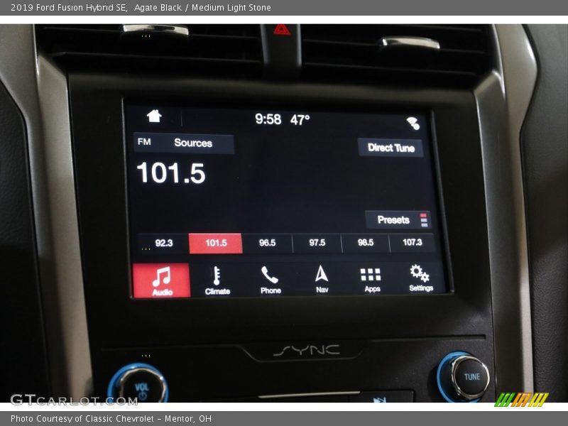 Agate Black / Medium Light Stone 2019 Ford Fusion Hybrid SE