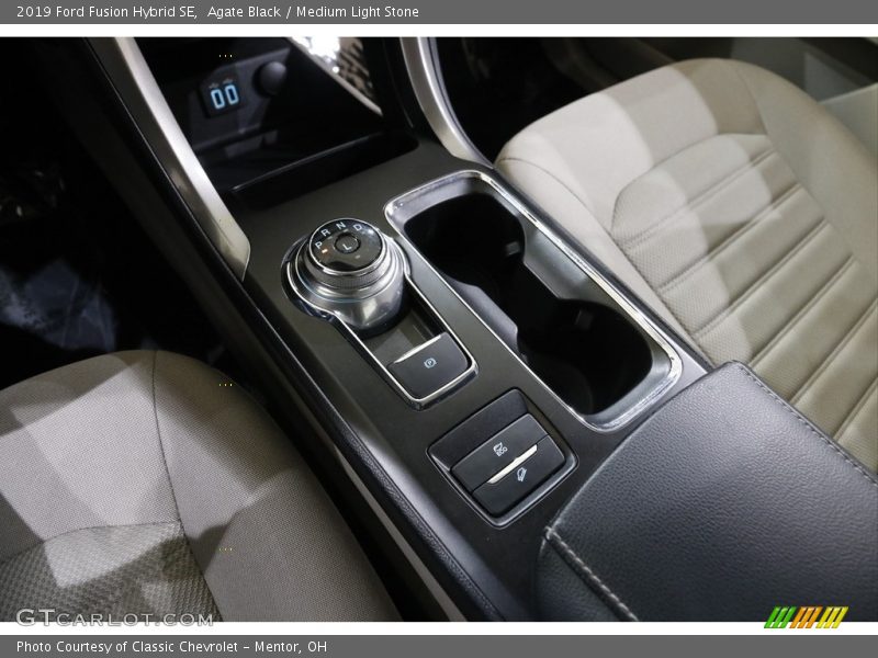 Agate Black / Medium Light Stone 2019 Ford Fusion Hybrid SE