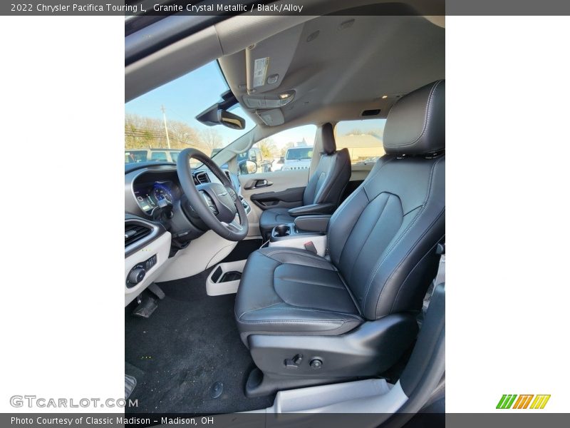 Granite Crystal Metallic / Black/Alloy 2022 Chrysler Pacifica Touring L