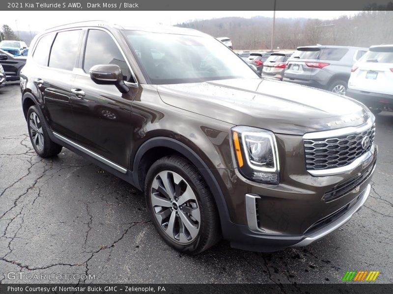 Front 3/4 View of 2021 Telluride S AWD