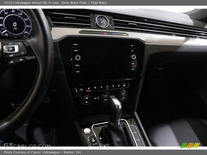 Controls of 2019 Arteon SEL R-Line