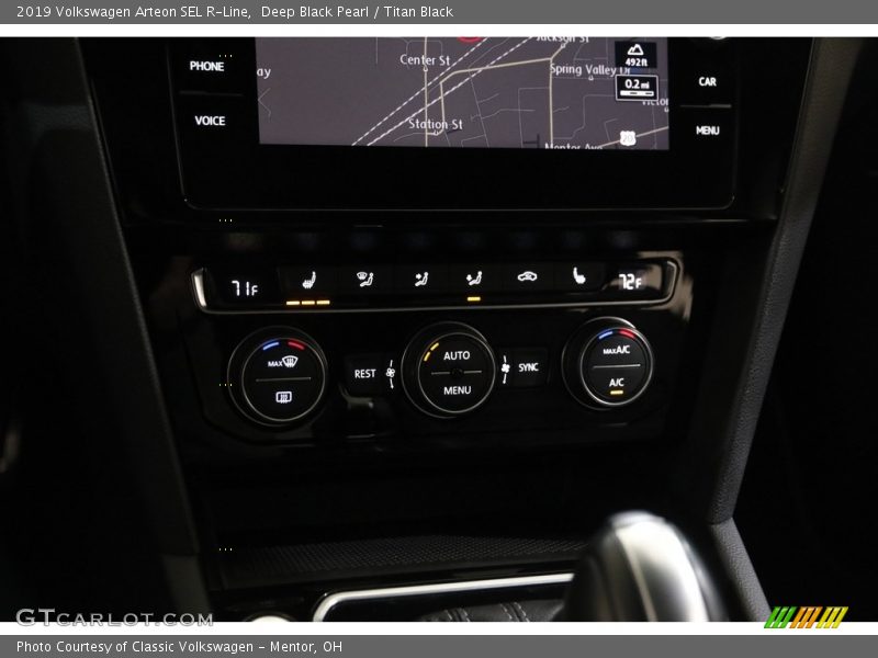 Controls of 2019 Arteon SEL R-Line