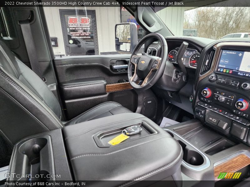 Iridescent Pearl Tricoat / Jet Black 2022 Chevrolet Silverado 3500HD High Country Crew Cab 4x4