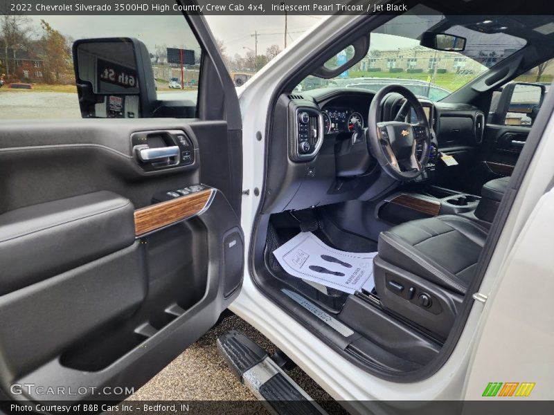 Iridescent Pearl Tricoat / Jet Black 2022 Chevrolet Silverado 3500HD High Country Crew Cab 4x4