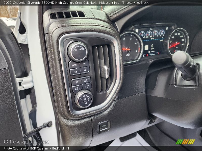 Iridescent Pearl Tricoat / Jet Black 2022 Chevrolet Silverado 3500HD High Country Crew Cab 4x4