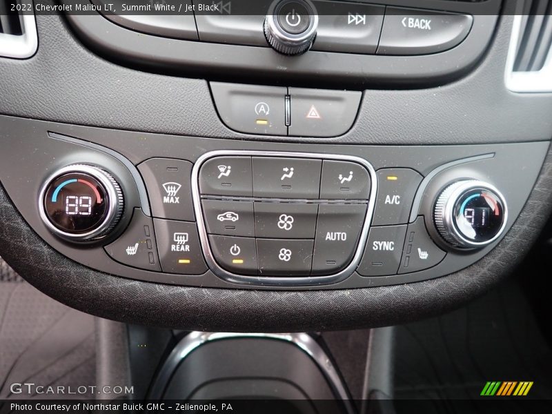 Controls of 2022 Malibu LT