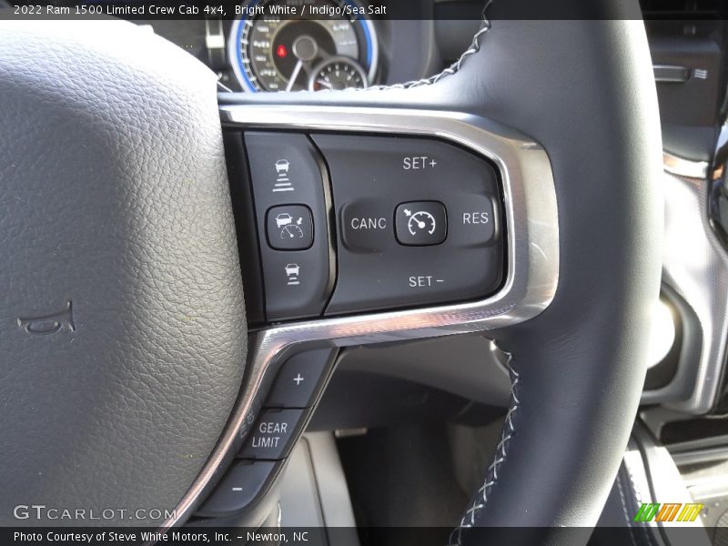  2022 1500 Limited Crew Cab 4x4 Steering Wheel