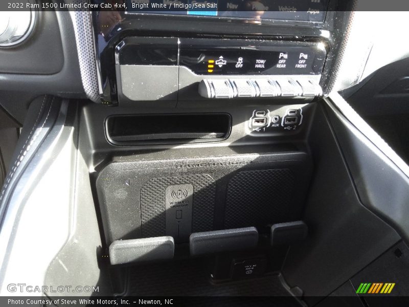 Bright White / Indigo/Sea Salt 2022 Ram 1500 Limited Crew Cab 4x4