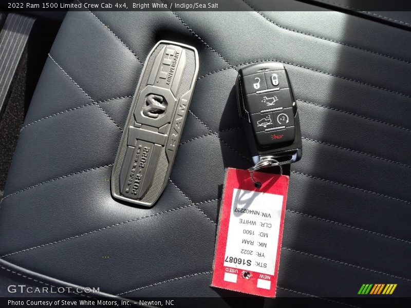 Keys of 2022 1500 Limited Crew Cab 4x4