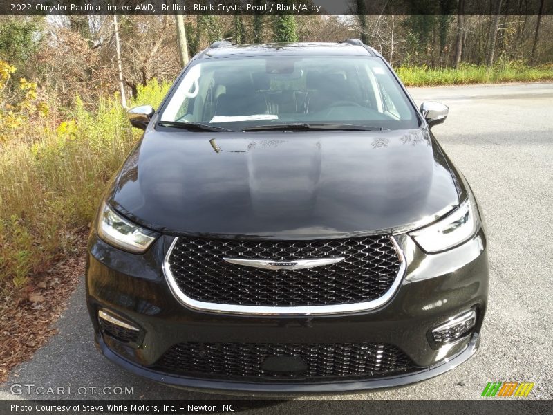 Brilliant Black Crystal Pearl / Black/Alloy 2022 Chrysler Pacifica Limited AWD