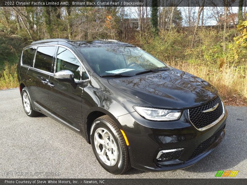 Brilliant Black Crystal Pearl / Black/Alloy 2022 Chrysler Pacifica Limited AWD