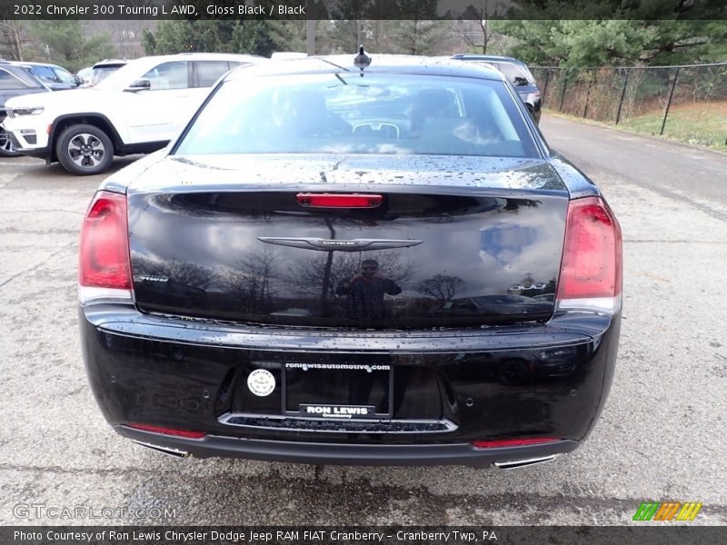Gloss Black / Black 2022 Chrysler 300 Touring L AWD