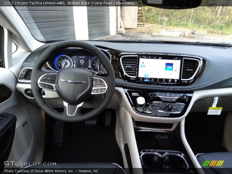 Brilliant Black Crystal Pearl / Black/Alloy 2022 Chrysler Pacifica Limited AWD