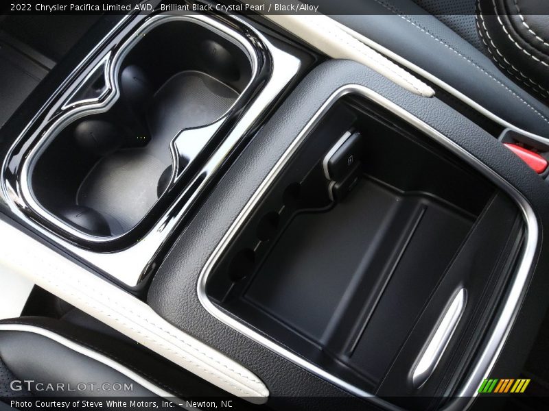 Brilliant Black Crystal Pearl / Black/Alloy 2022 Chrysler Pacifica Limited AWD