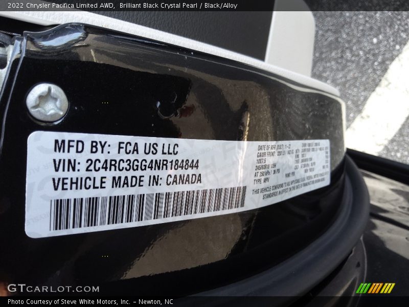 Brilliant Black Crystal Pearl / Black/Alloy 2022 Chrysler Pacifica Limited AWD